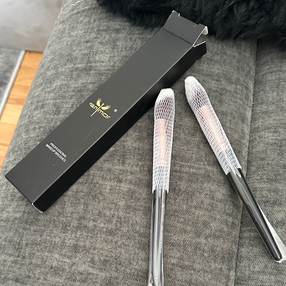 ANMOR MAKEUP BRUSHES